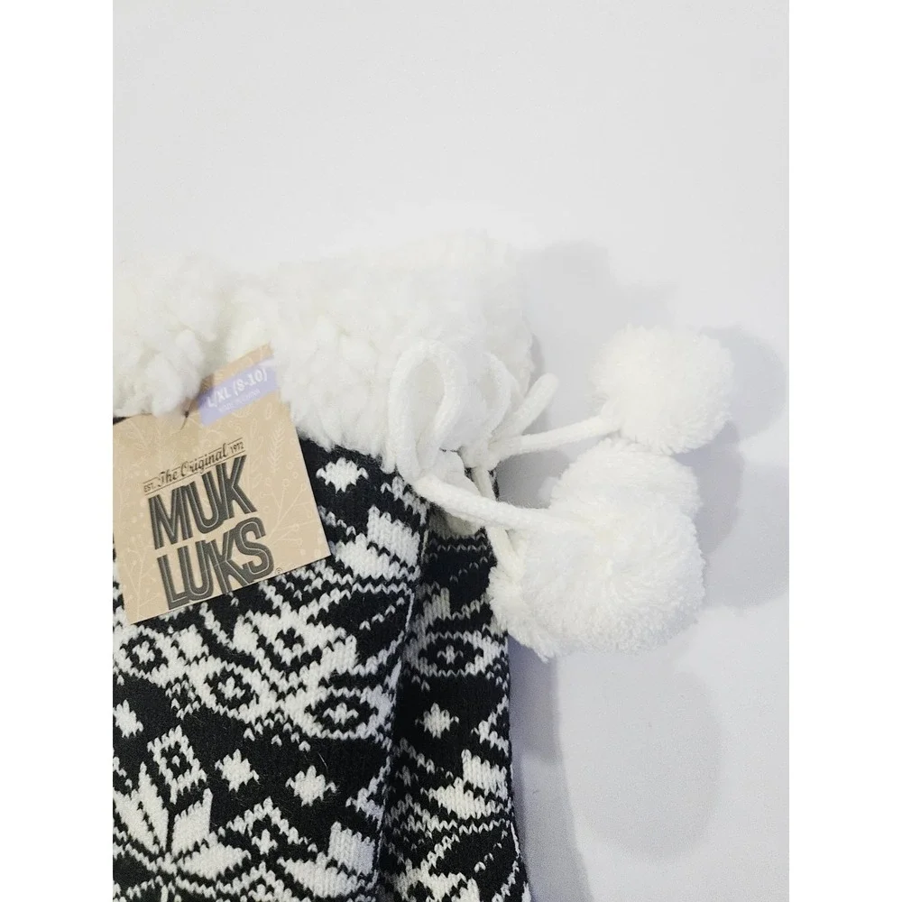 NEW Muk Luk Women's Snowflake Socks Black/White‎ Warm Cozy Winter Wear L-XL